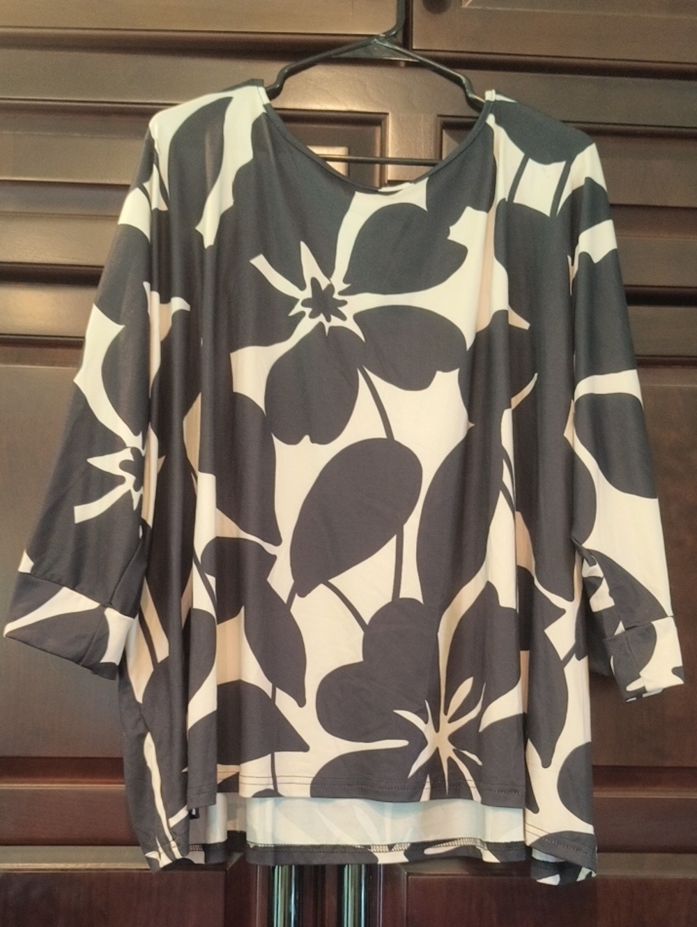 Black & White Floral Women's Top
